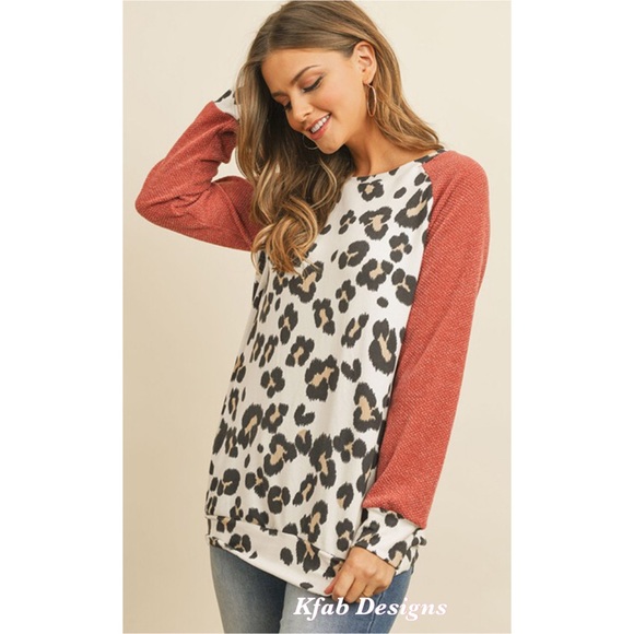 ❤️LAST! Leopard Contrast Textured Sleeve Top! - Picture 6 of 7